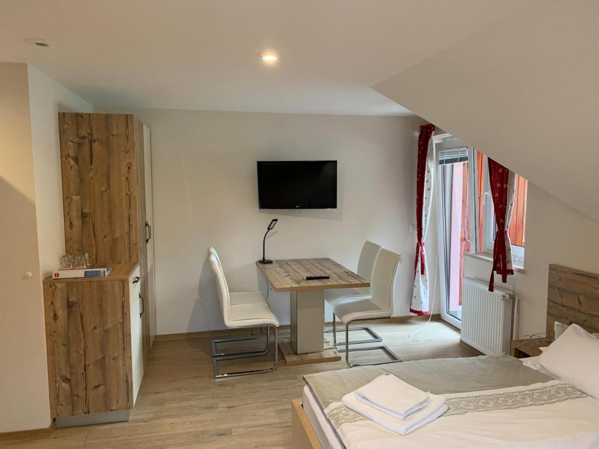 Guesthouse Veranda 모스트라나 외부 사진